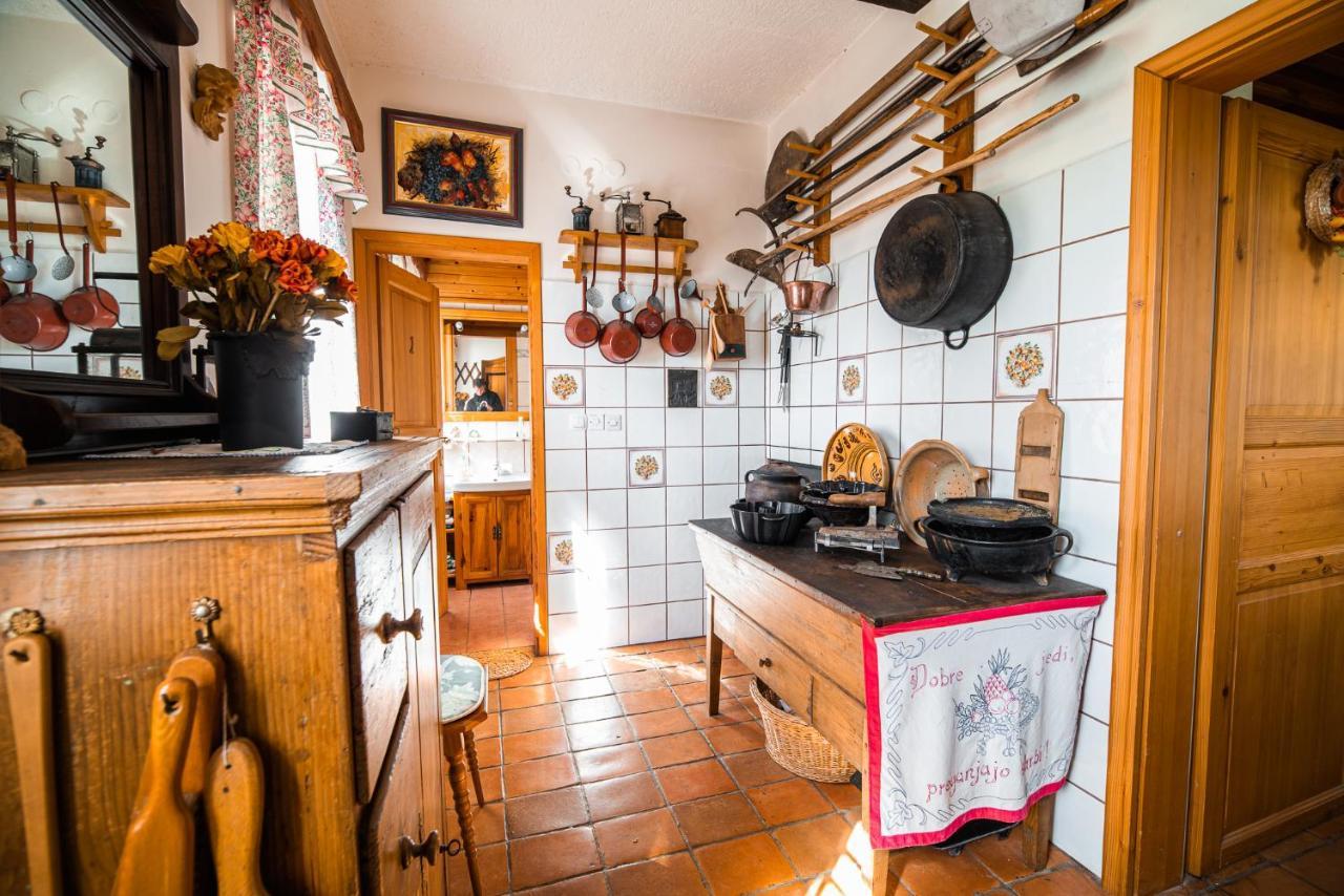 Authentic Countryside Villa With Hot Tub Veliki Kamen Exterior foto