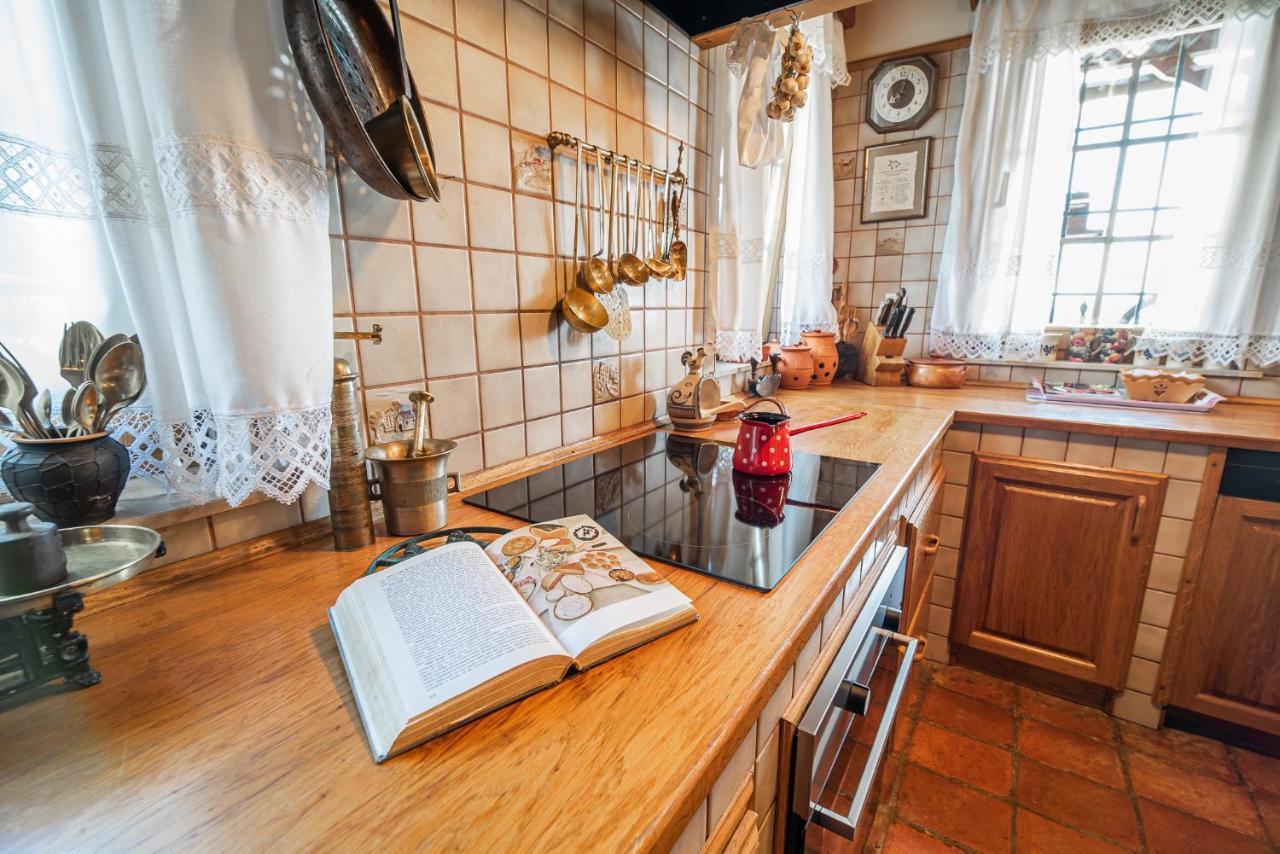 Authentic Countryside Villa With Hot Tub Veliki Kamen Quarto foto